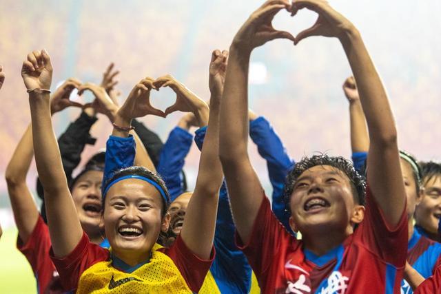 艺术体操世界杯塔什干站落幕 中国队包揽集体项目三金